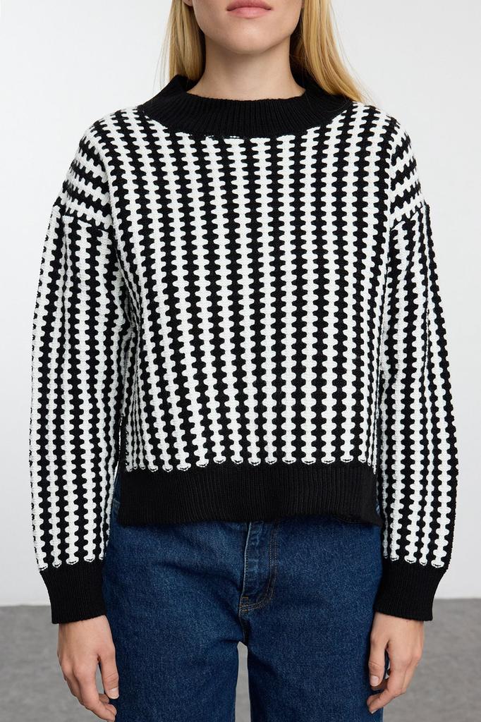 Women's Elegance Style Sweater Black Basic Striped Knitwear Sweater