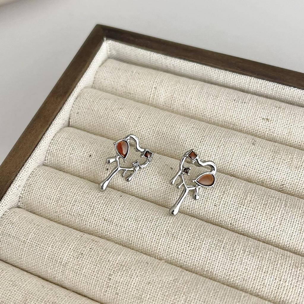 «Серьги-иглы Майяра 925»: "Янтарный жемчуг в стиле ретро для осени/зимы"