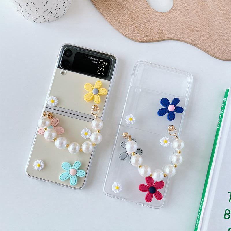 Summer Little Fresh Daisy Folding Phone Case with Pearl Bracelet for Samsung Galaxy Z Flip 3 4 5 Drop Resistant PC Phone Case