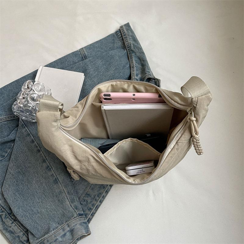 Nylon Fabric Shoulder Bag New High Capacity Women's Crossbody Messenger Bag Leisure Versatile Shoulder Hobos Bag
