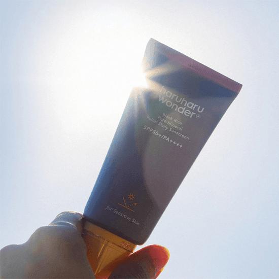 HARUHARU WONDER Солнцезащитный крем для ежедневного использования Black Rice Pure Mineral Relief SPF 50+ PA++++ 50 мл