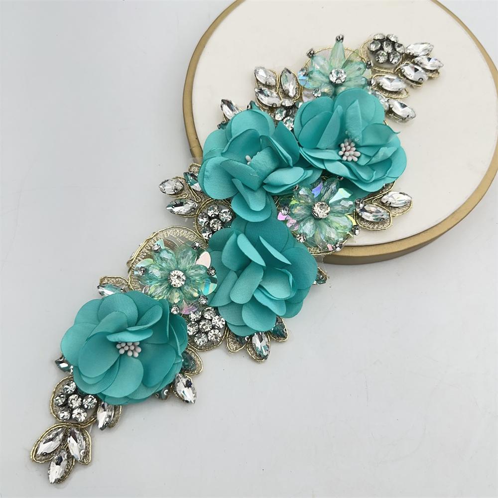 1PCS Handmade 3d Sew On Applique Embroidery Rhinestone Flower Patch for Wedding Dress