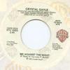 7-дюймовая пластинка CRYSTAL GAYLE - Me Against The Night / Turning Away WEA5247 Warner Bros 1983 США Поп
