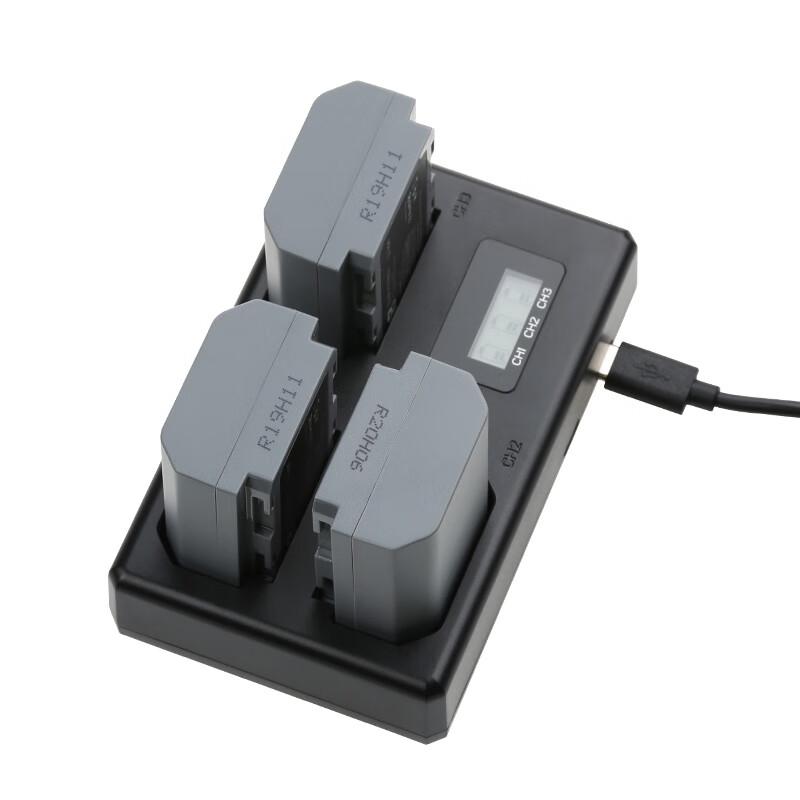 FB NP-FZ100 Camera Battery Triple Fast Charger CN plug (adapter included)