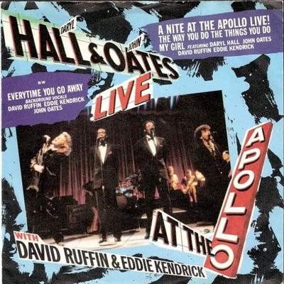 7-дюймовая пластинка DARYL HALL & JOHN OATES, DAVID RUFF - A Nite At The Apollo Live! PBB49935 RCA 1985 Великобритания Танцевальная и электронная музыка Б/у