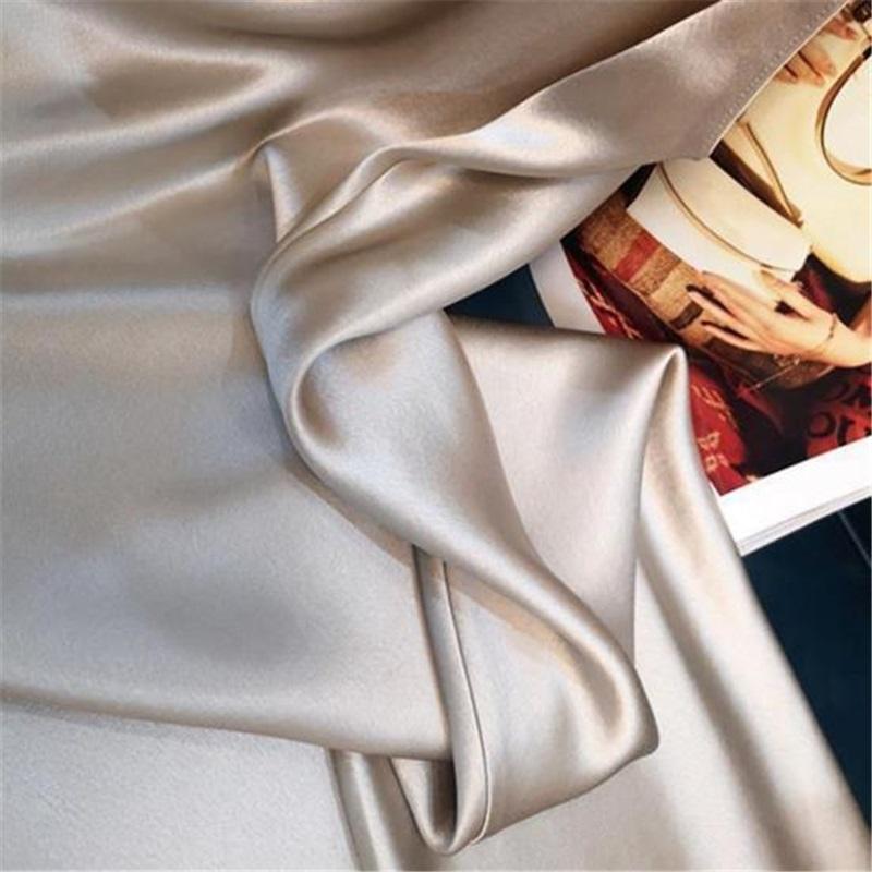 Женское платье-комбинация из шелковистого атласа с V-образным вырезом на бретельках сплошного цвета плюс размер трапециевидной формы со свободным подолом и открытой спиной без рукавов с ремешками платье для выпускного вечера миди-платье