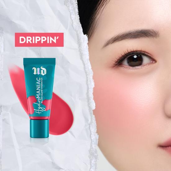 Choose 1 Urban Decay Hydromaniac Glow Blush (+ Mini Puff Included)