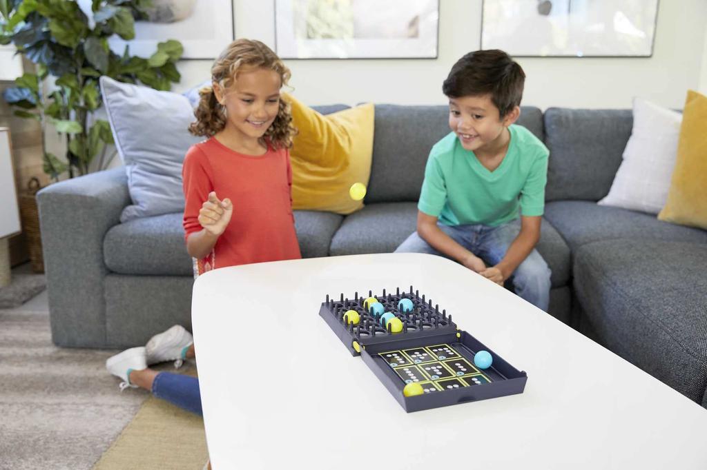 Mattel Game Travel Bounce Off Years Old and GKF10 [7 Up]