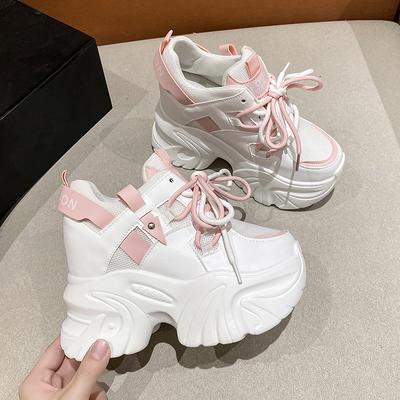 Модные женские кожаные кроссовки на платформе, весенние тренировочные кроссовки, белая обувь, высокий каблук 10 см, танкетка, уличная спортивная обувь, дышащая повседневная обувь