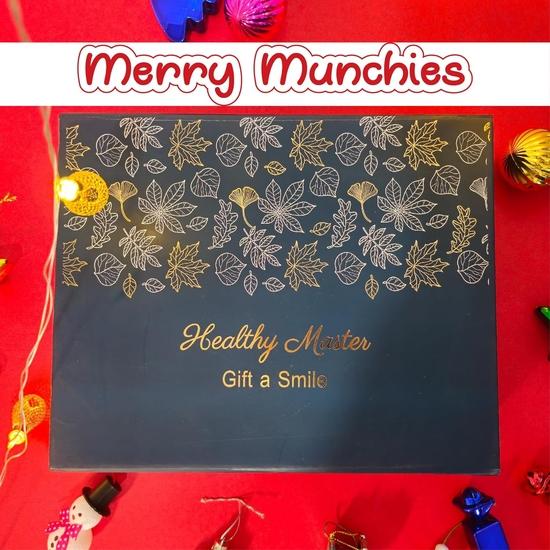 Healthy Master Merry Munchies Коробка из 15 конфет | Премиальная рождественская подарочная коробка | Квадратные шоколадные конфеты(12шт), Миндаль, кешью, рождественский набор маленький, сухофрукты