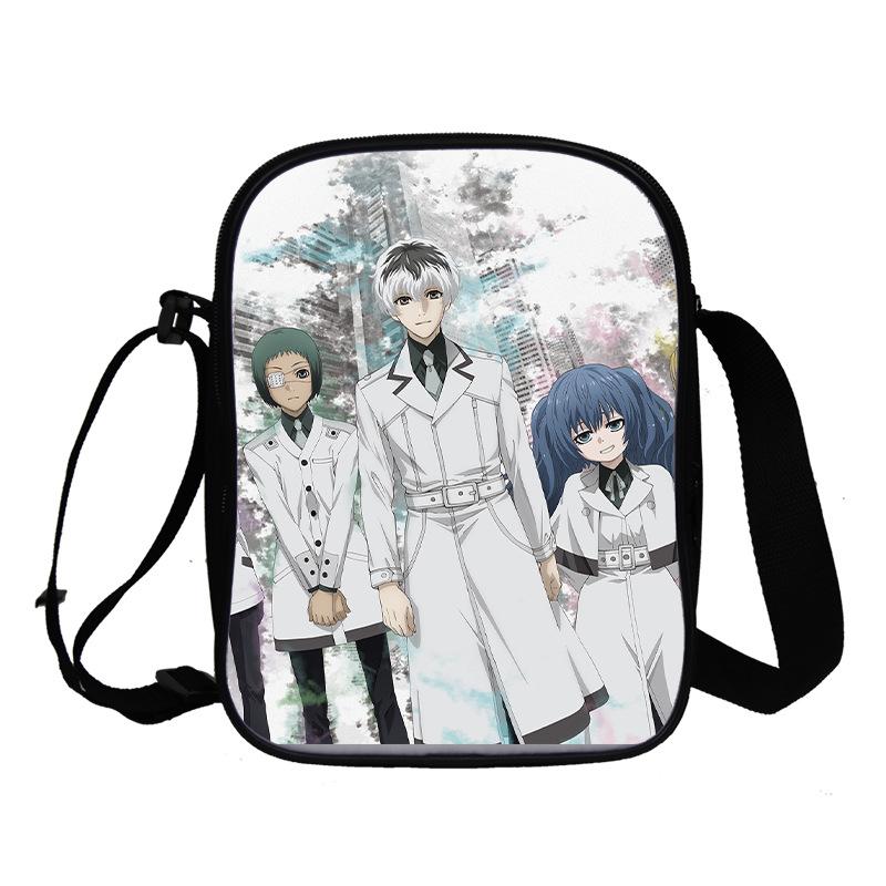 Сумка-мессенджер для подростков Tokyo Ghoul, выполненная методом 3D-печати в полноцветном режиме, с двумя плечевыми лямками.