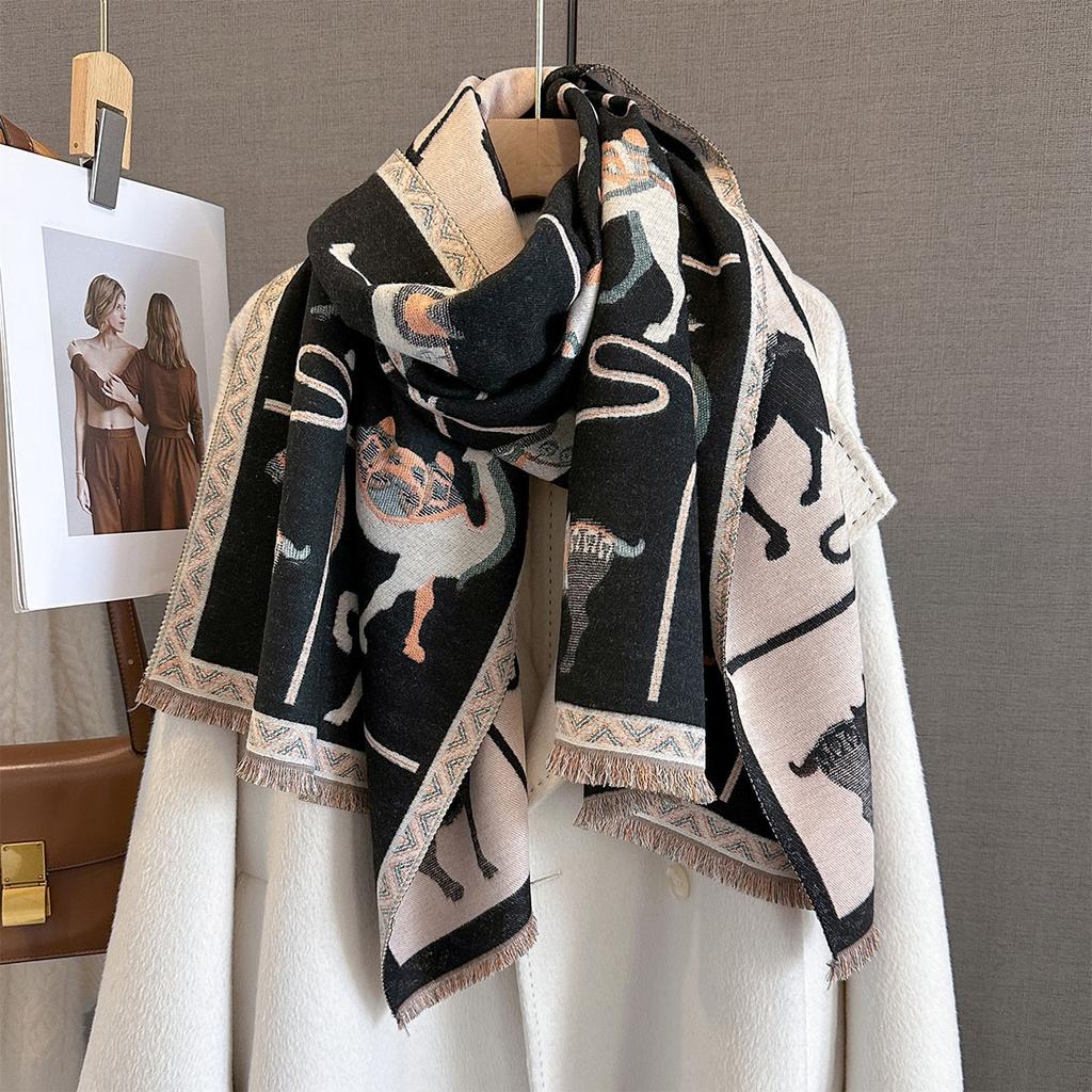 High-end Animal Jacquard Scarf Women's Autumn New Contrasting Color Warm Neck Protection Scarf Dual-purpose Outer Cover Decorative Shawl