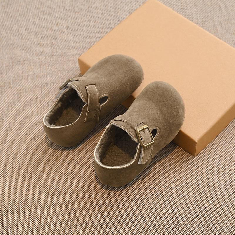 Детские мокасины из замши для зимы, детская обувь на плоской подошве, нескользящая мягкая подошва, 2024 г., новые кожаные туфли для мальчиков и девочек, теплые, ретро, модные