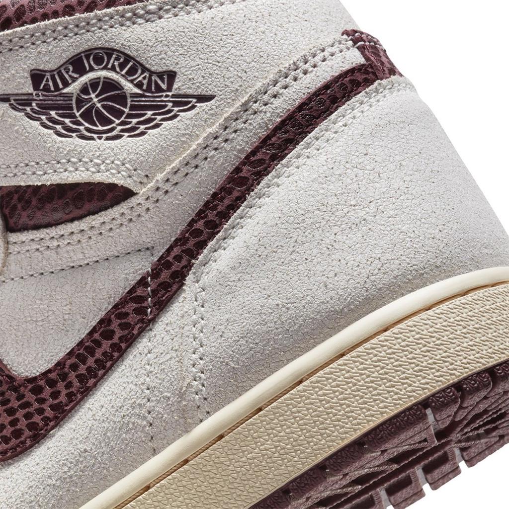 DO7097-100 A Ma Maniere A Nike Air Jordan 1 Retro High OG (Men's)
