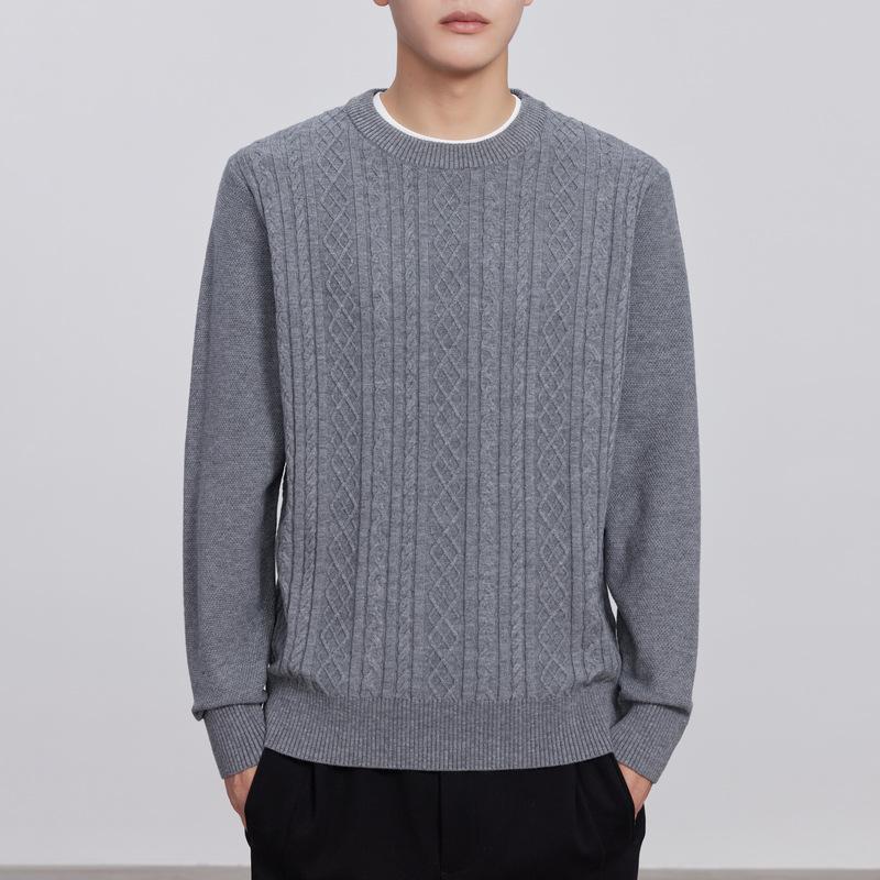 Мужской серый свитер крупной вязки: Осень/Зима 2024, С круглым вырезом, Слегка свободный, С длинным рукавом, Вязаный.