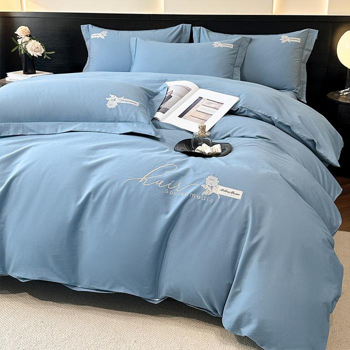 Роскошный четырехкомпонентный комплект постельного белья из чистого хлопкового фланеля: Однотонное вышитое постельное белье и пододеяльник в подарок.