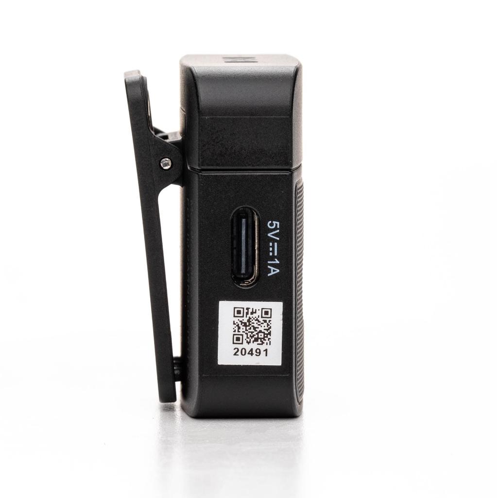 Saramonic 2.4G Ultra-compact Wireless Microphone System (2 Transmitters, 1 USB-C Output Terminal Receiver) Black Blink100-B6