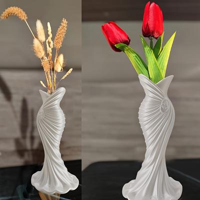1 шт. 3D-печатная ваза. В форме платья, с цветочными украшениями у горлышка, простое, но стильное.