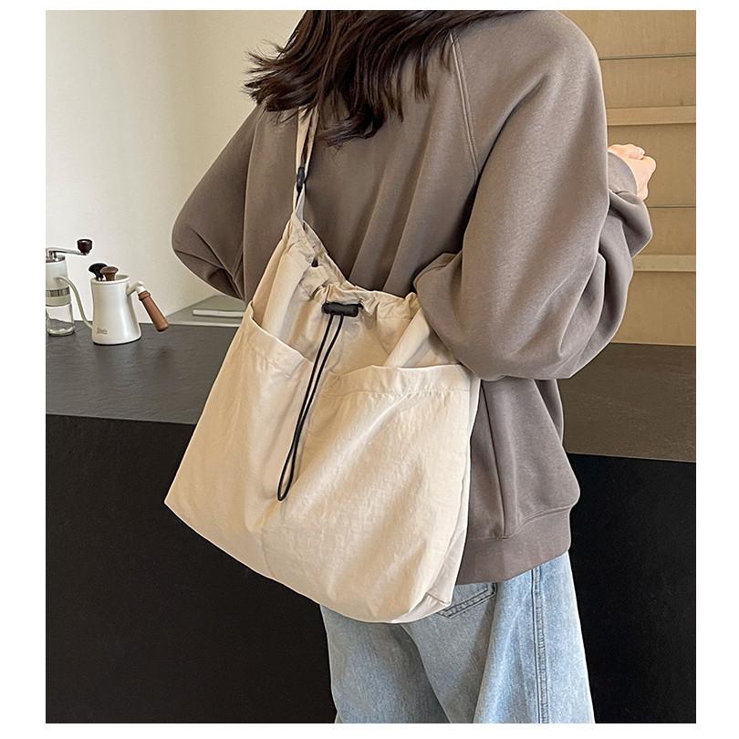 IELGY Large Capacity Casual Nylon Cross-body Commuter Bag