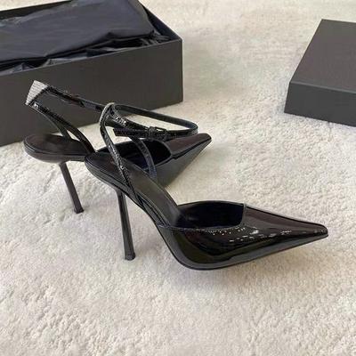 Модные женские туфли на высоком каблуке 2025 весна новинка в стиле ночного клуба сексуальные со стразами лакированная кожа черные тонкие каблуки с ремешком на одно плечо