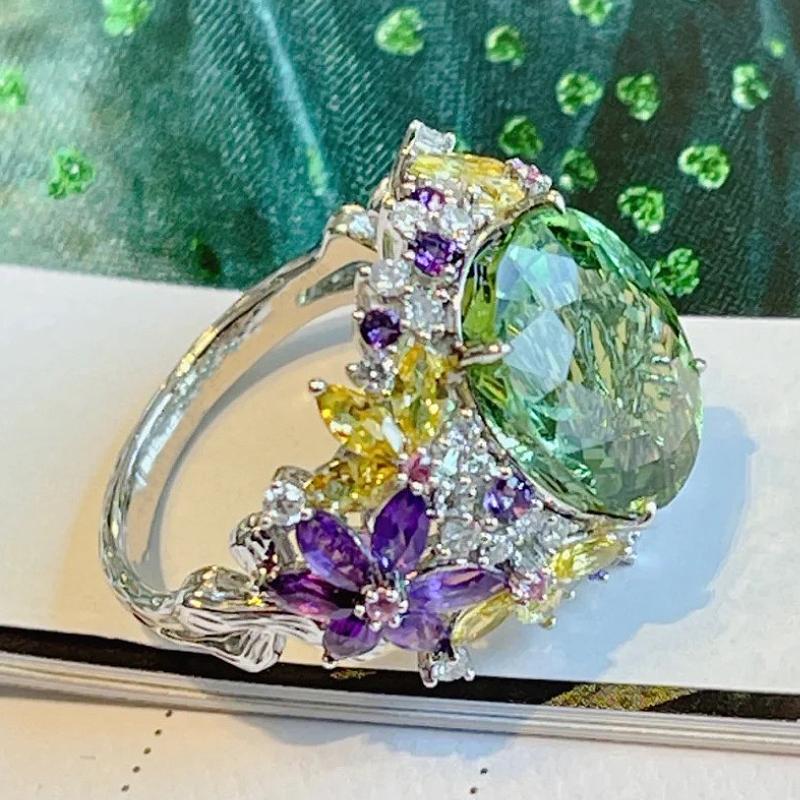 Colorful Women Ring Gorgeous Inlaid Bright Green Oval CZ Modern Party Wedding Luxury Accessories Noble Fashion Jewelry