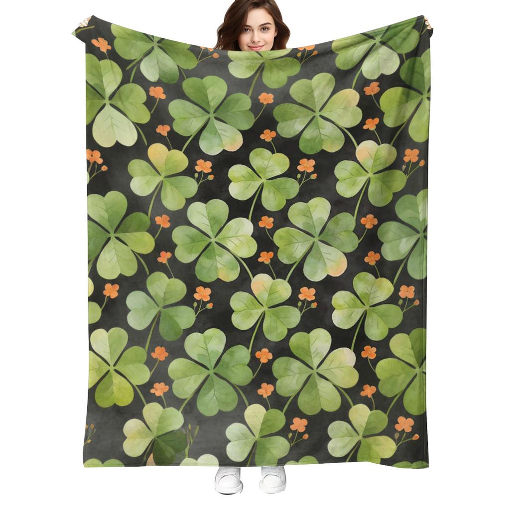 1 piece of vintage St Patricks Day clover patchwork printed flannel blanket comfortable and soft greenwhite warm sofa