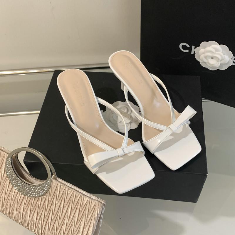 Весна и осень 2025 года новая французская квадратная голова высокие каблуки женские римские сандалии носить носок шлепанцы обувь универсальная