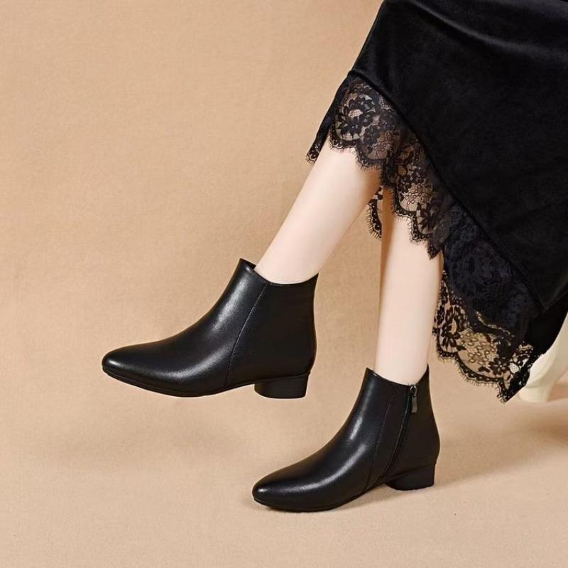 Fleece Cotton Boots Autumn and Winter New Fashion Martin Boots Pointed Low Heel Single Boots Soft Leather Short Boots Women