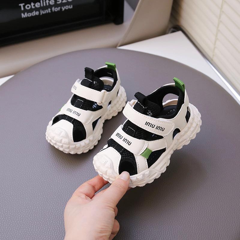 Children's Breathable Sandals Mesh Frame Shoes Boys' Sports Sandals Medium and Small Children's Anti-kick Bag Head Guard Toe Breathable Sandals