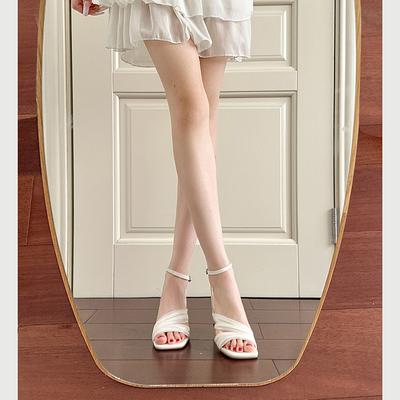 Летняя квадратная голова с сандалиями, универсальный нишевый дизайн, шелковый высокий каблук, крутые шлепанцы женские