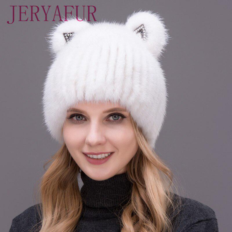 Женская шапка с ушками