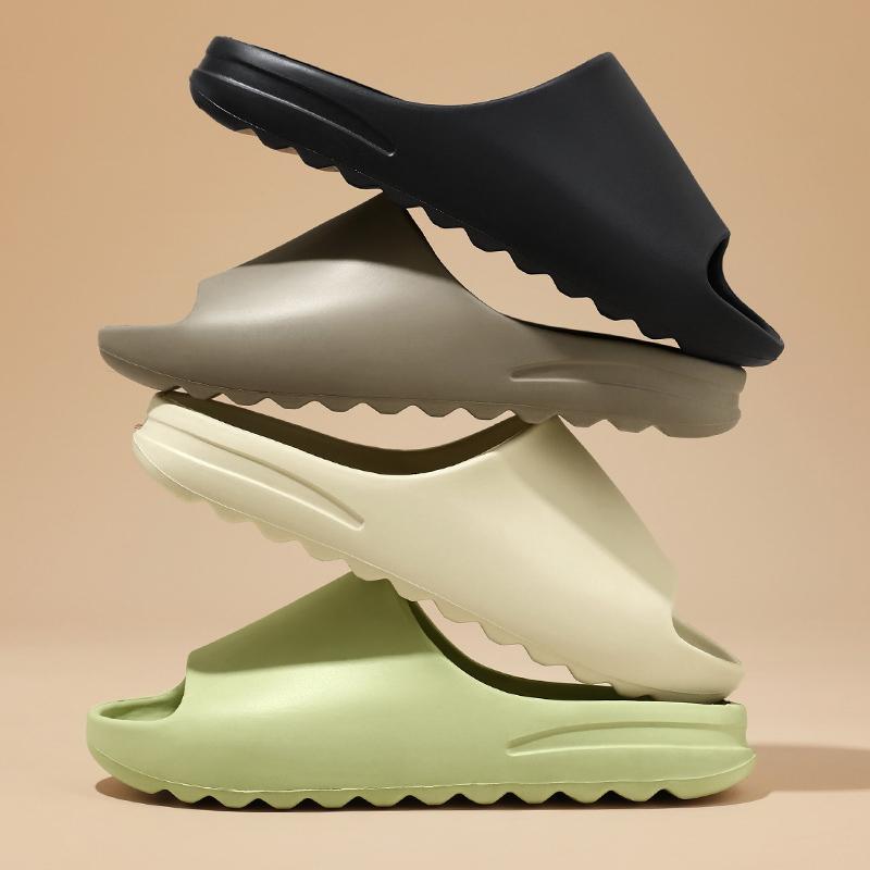 2024 Летние крутые мужские тапочки мягкие сандалии женская пляжная повседневная обувь легкие шлепанцы из ЭВА брендовые мужские сандалии унисекс