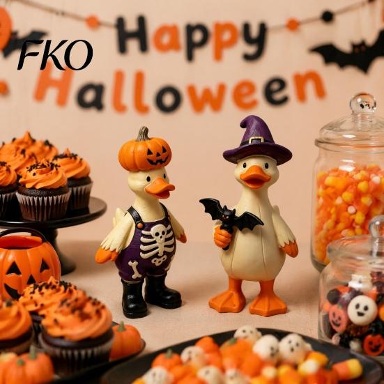Resin Skeleton Pumpkin Ornament 2Pcs Halloween Duck Figurine with Pumpkin/Witch Hat Design, Statue Vivid Room Decor Ornament, Funny Animal Sculpture