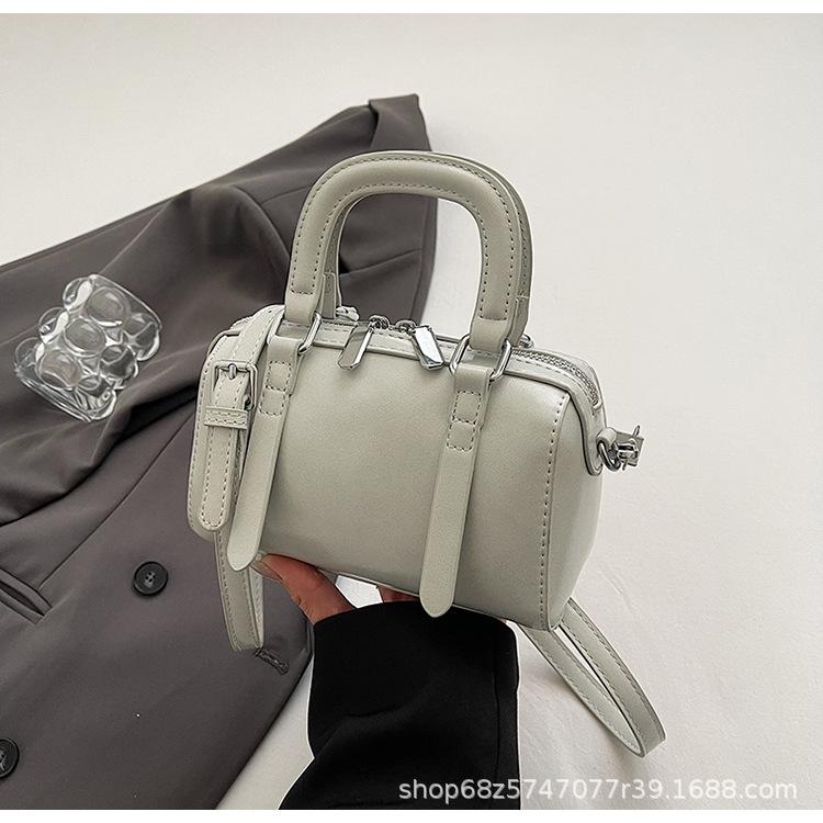 Высококлассная супер горячая маленькая сумка женская 2025 новая модная и универсальная сумка через плечо модная взрывная портативная Бостон