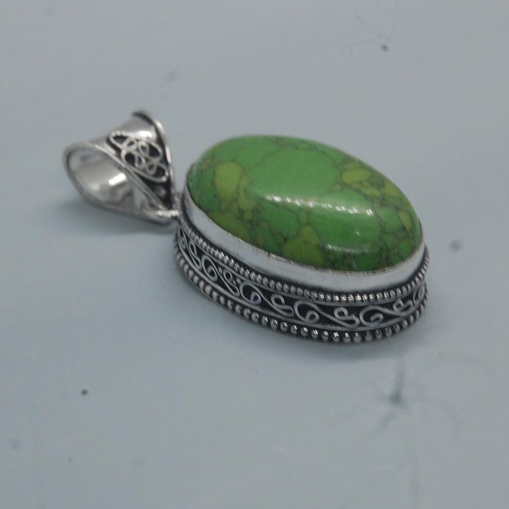Oval Cab Green Spiny Oyster Turquoise 925 Sterling Silver Pendant Jewelry, Artisan Boho Style Turquoise Pendant