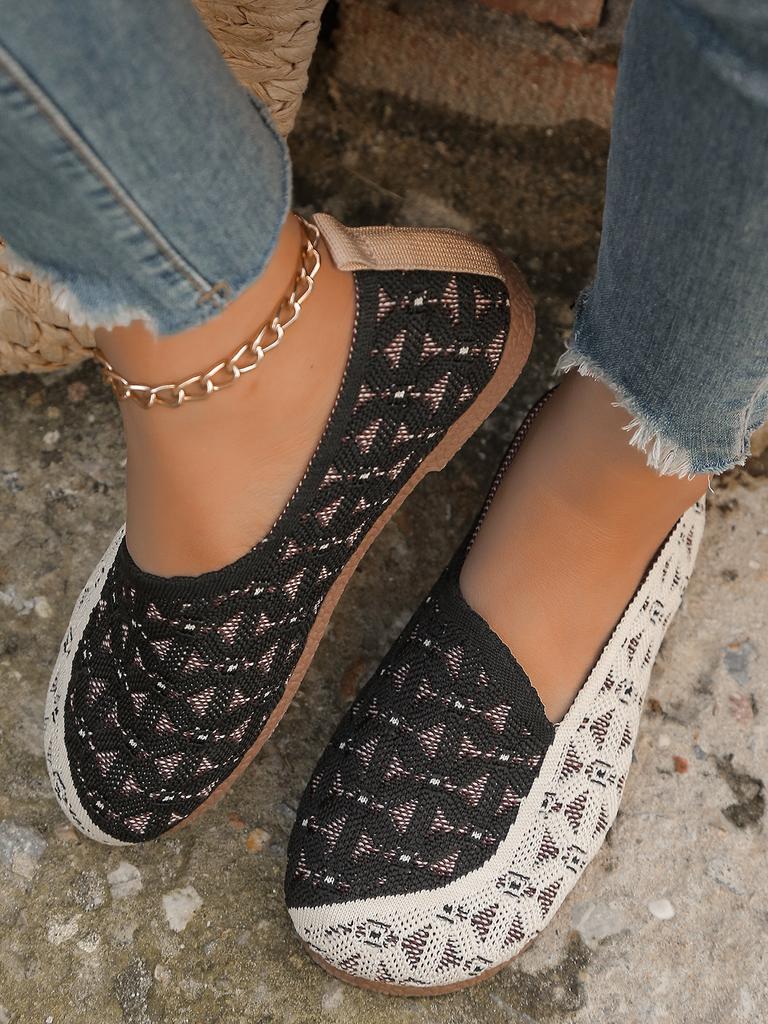 Женская дышащая повседневная обувь с полыми отверстиями, женская летняя легкая трикотажная прогулочная обувь без шнуровки, женская нескользящая обувь на плоской подошве, лето 2024