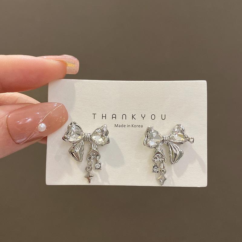 Korean version of silver needle bow zircon stud earrings women's niche design sense high-end earrings fashion temperament ear jewelry