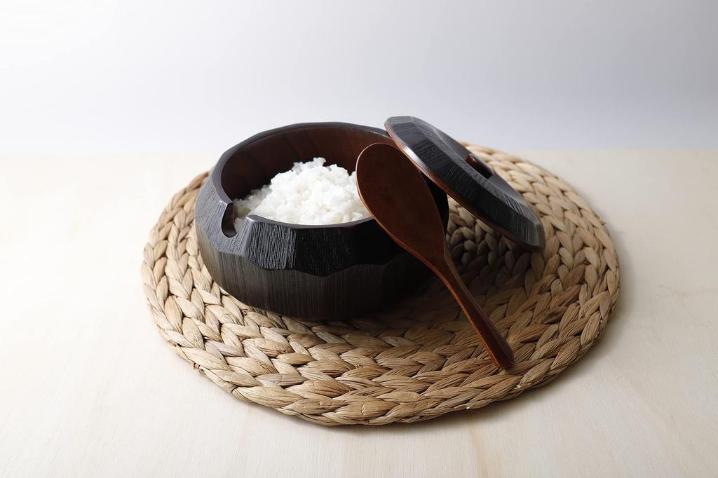 Osaka Choseido Wooden Rice Container with Rice Serves Go Spoon, 2-3 People, Approx. 1.5 (1.5 Cups)