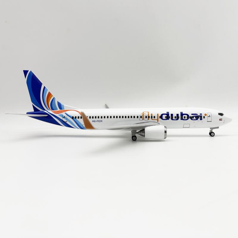 Модель Самолета B737 Самолет 30см Dubai Airways Литье под давлением Смола 747 Самолет С Подставкой Домашний Декор Украшение Дисплей