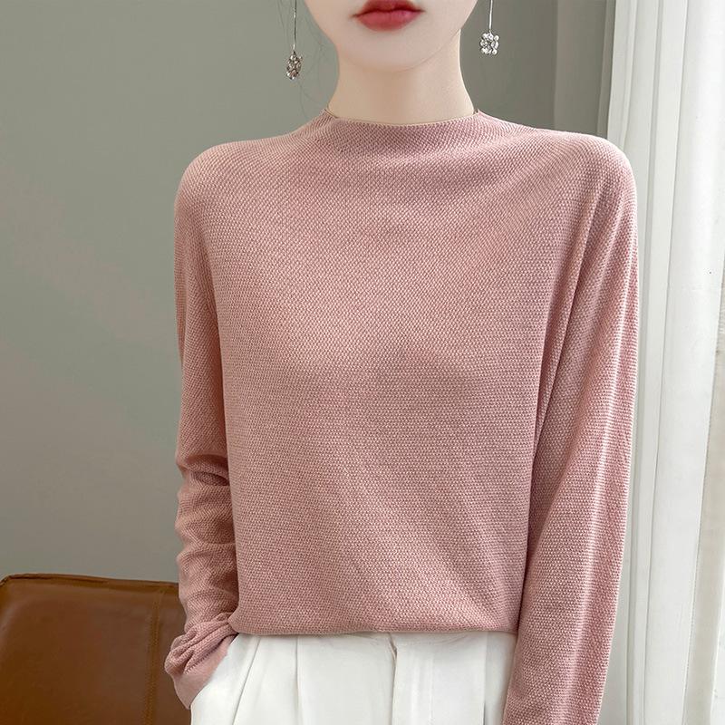 Трикотажный женский свитер небольшого размера в стиле гранж с внутренней блестящей шелковой шерстяной низом