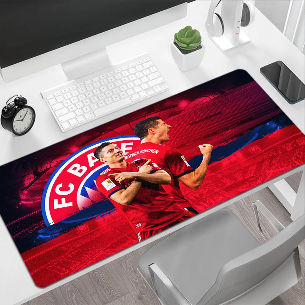 Robert Lewandowski Celebrates Goal Gaming Mouse Pad Desk Mat Desktop Mouse Pad Non-Slip Rubber Bottom Perfect for Office Laptop Gaming Setup
