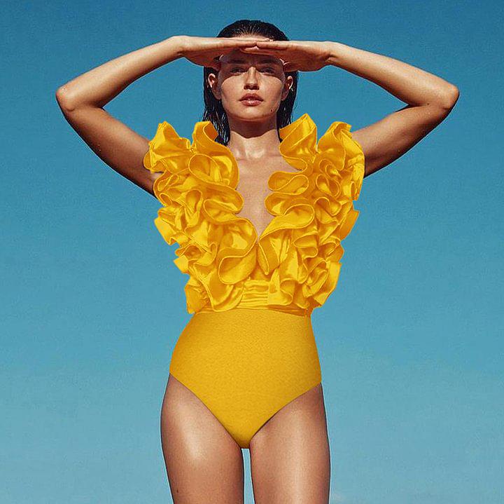 2024 Европейский и американский черно-белый купальник с глубоким V-образным вырезом и кружевом для похудения