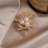 Pearl Leaf Rhinestone Brooch High-end Light Luxury Coat Pin Sweater Accessory Brooch