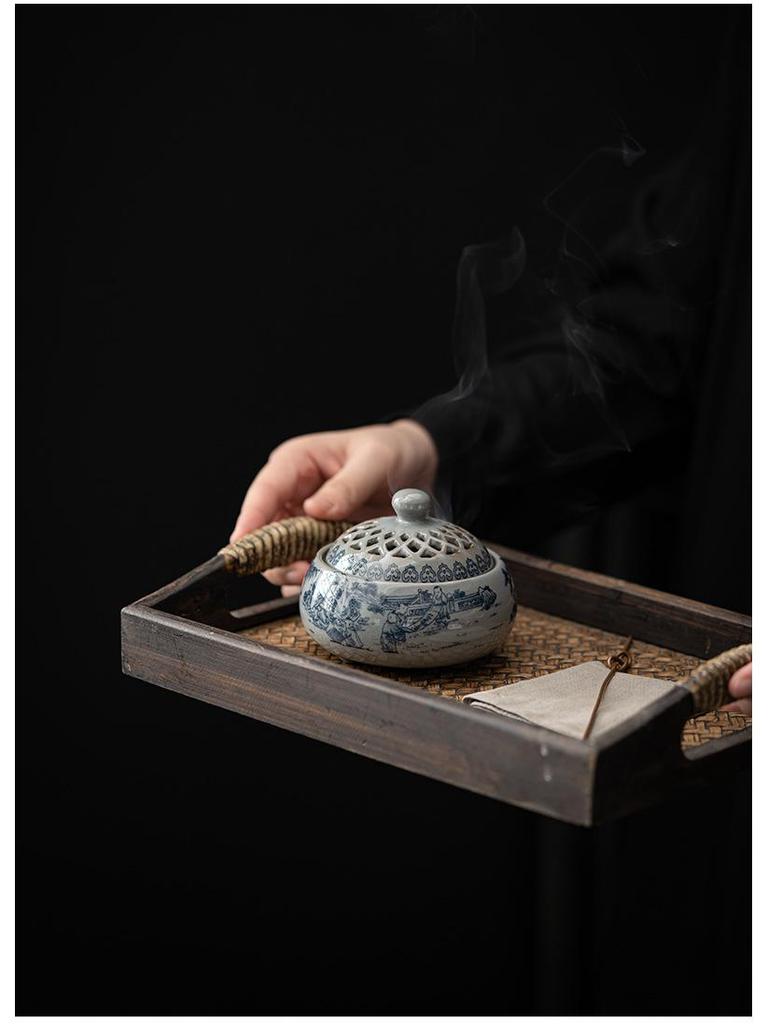 Blue & White Incense Burner: Aromatherapy Coil & Agarwood Fumigation, Indoor Sandalwood Burner, Creative Home Ornament.