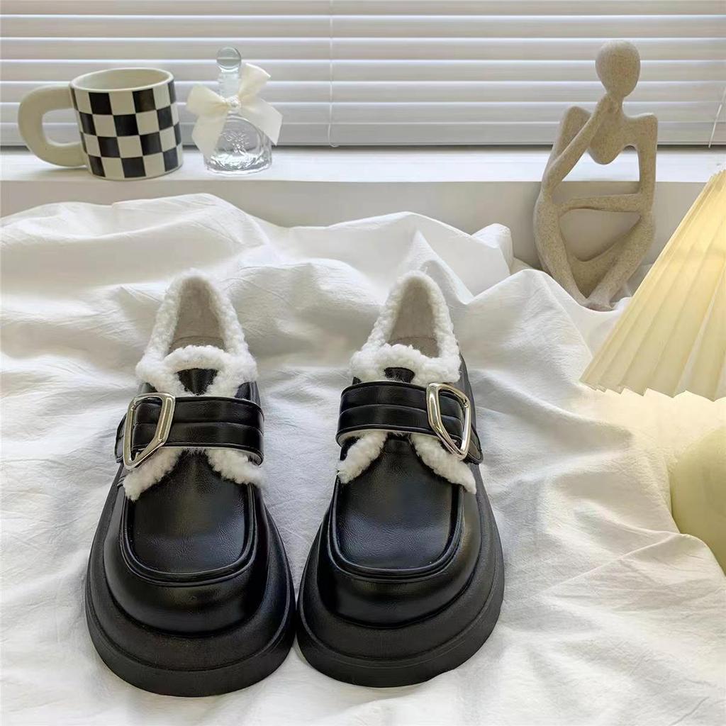 Модные ретро кожаные бархатные зимние мокасины для женщин Модные женские туфли на платформе с мягкой подошвой Дизайнерские повседневные женские теплые хлопковые туфли