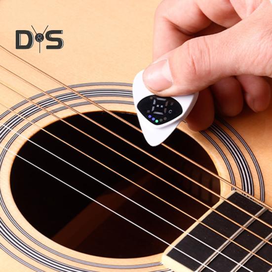 2 In 1 Guitar Tuner And Guitar Pick Digital Guitar Pick with LED Screen Display Guitar Pick Plectrum with 12 Equal Temperaments Musical Note