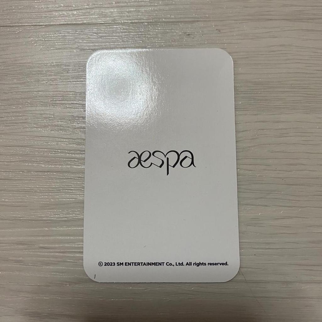 [ИСПОЛЬЗОВАННЫЙ] SGS ограниченный труднодоступный aespa espa ninnin официальная коллекционная карта редкая