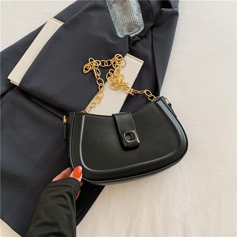 Fashionable Crescent Shoulder Bag Trendy Street Style Pu Leather Medium Size