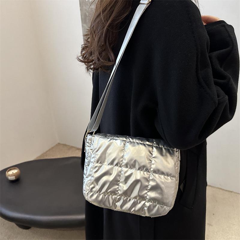 Yogodlns Women Elegant Quilted Shoulder Bags Cloud Pleated Bubbles Crossbody Bag Fashion Simple Solid Color Commute Shopping Bags