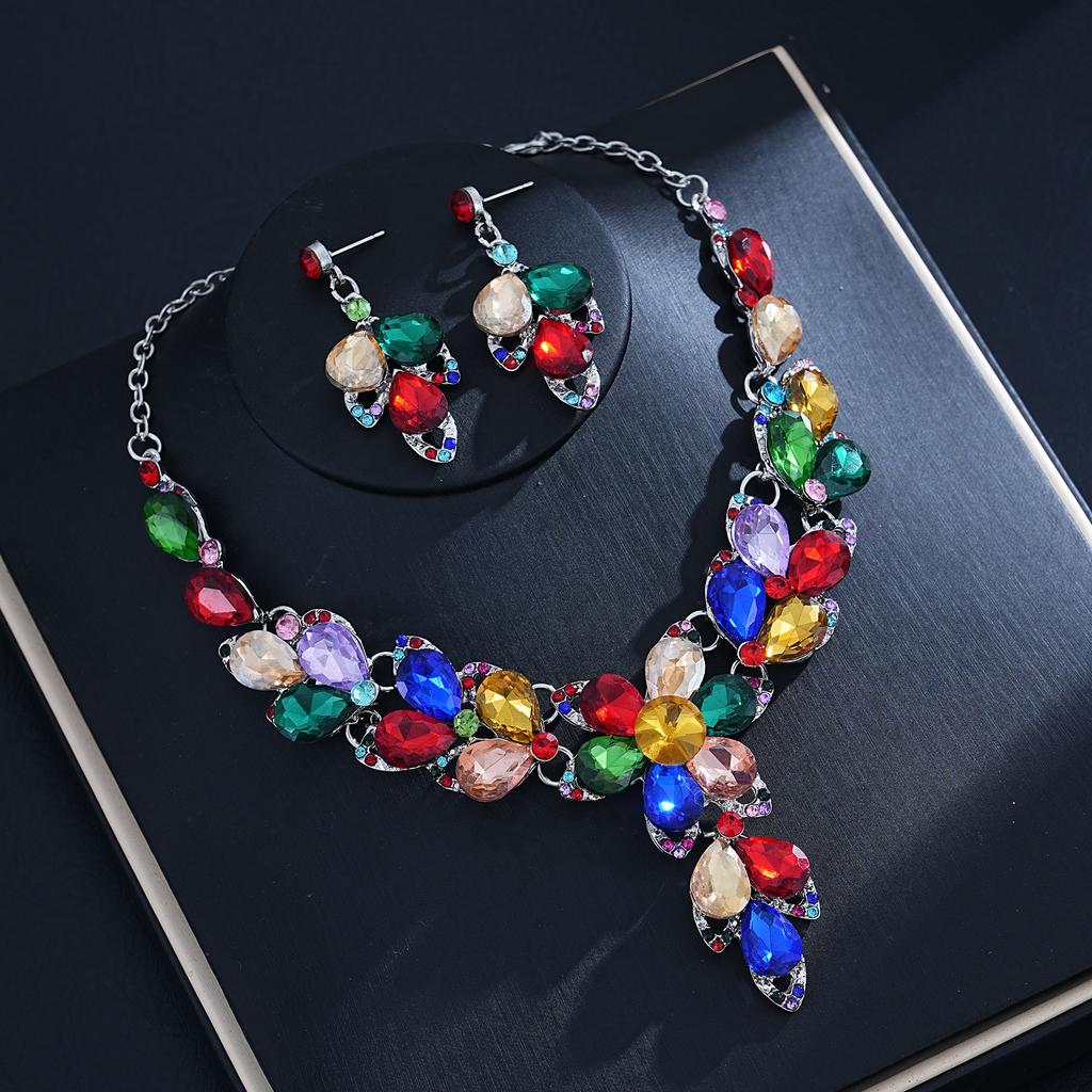 2026 New European and American Alloy Atmospheric Necklace Earrings Two-piece Bridal Dress High Jewelry Set 2026